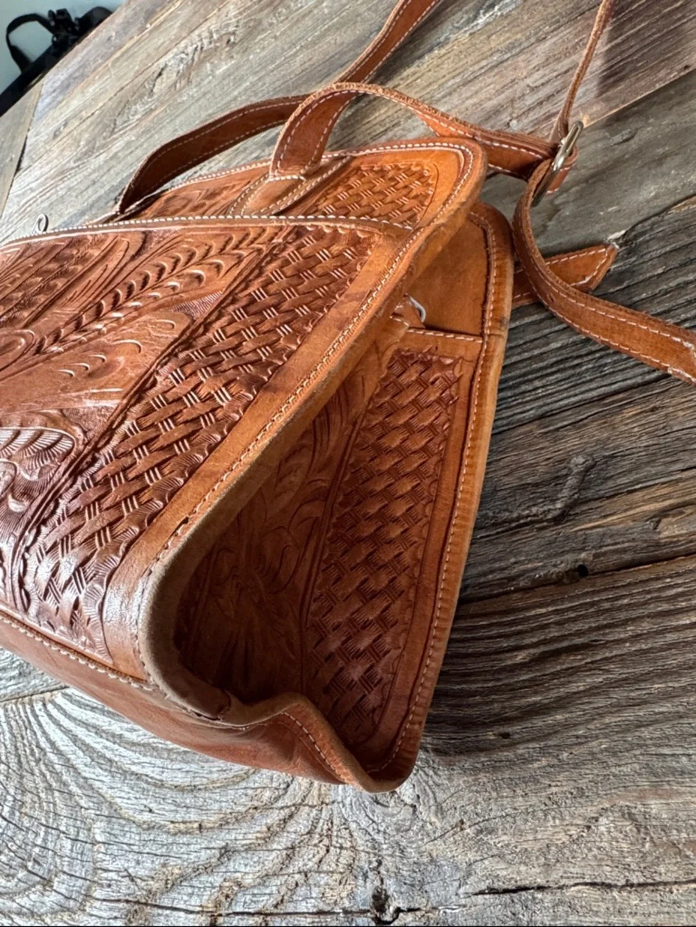 Leaders in leather vintage‎ artisan Paraguayan hand tool satchel with wallet